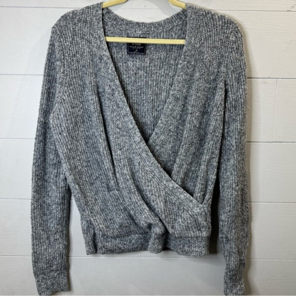 Abercrombie & Fitch Gray V-Neck Sweater Women’s Size Medium
